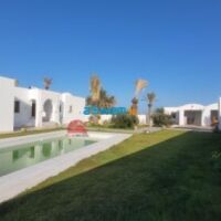 GRANDE MAISON  SUR MEZRAYA DJERBA ZA - RÉF V693