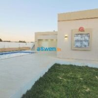  VILLA AVEC PISCINE À SIDI JMOUR DJERBA ZA - RÉF V682