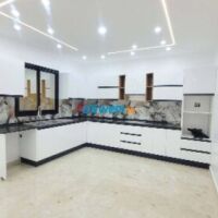  VILLA AVEC PISCINE À SIDI JMOUR DJERBA ZA - RÉF V682
