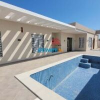 VILLA DE PLAIN-PIED AVEC PISCINE À HOUMT SOUK DJERBA ZA - RÉF V705