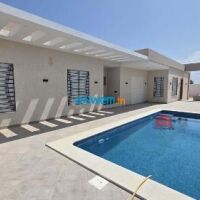 VILLA DE PLAIN-PIED AVEC PISCINE À HOUMT SOUK DJERBA ZA - RÉF V705